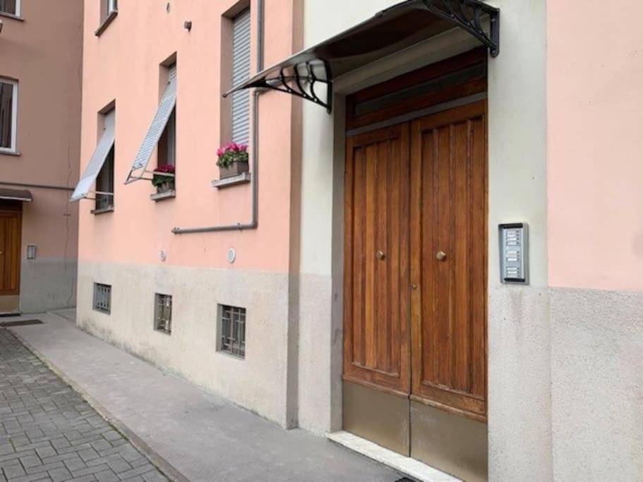 Appartamento Incantevole A Parma Bagian luar foto